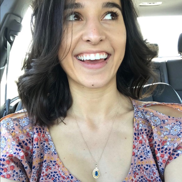 Meet your Posher, Amy - Picture 1 of 1